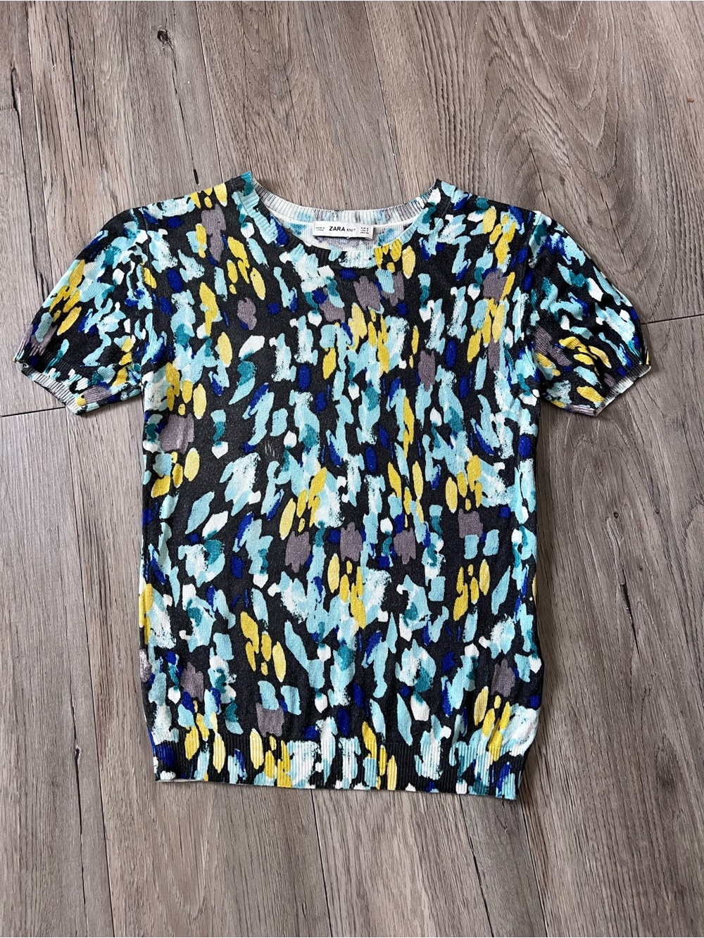 Zara Multicolor Abstract Short Sleeve Crewneck Top